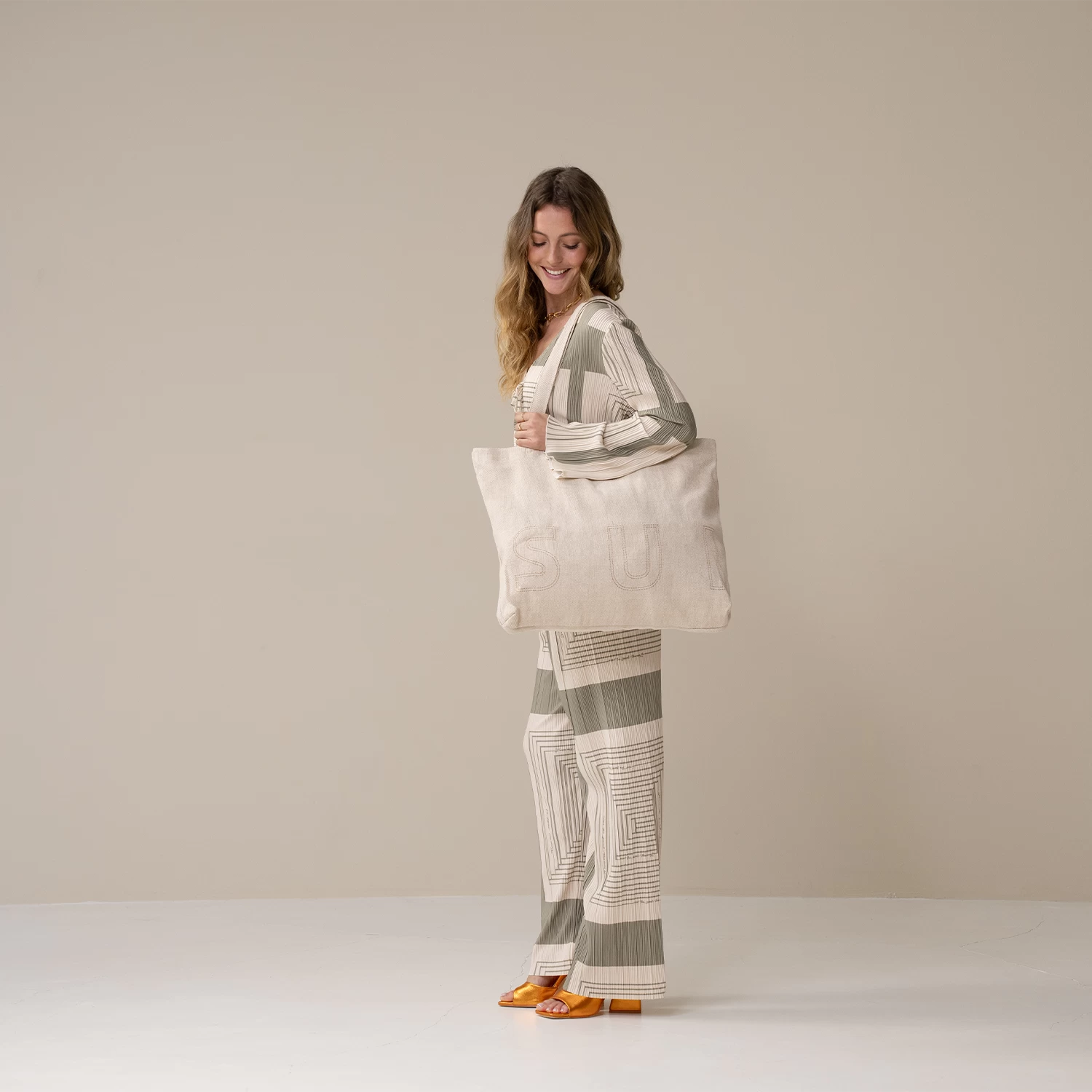 Fusion - Raw Cotton - Tote Bag 2 Fusion - Raw Cotton - Tote Bag - Image 2